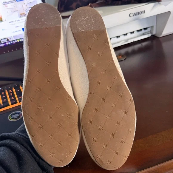 Jack Rogers White Slip-On Flats with Gold Embroidered Tassel Motif Size 10 - Picture 4 of 5